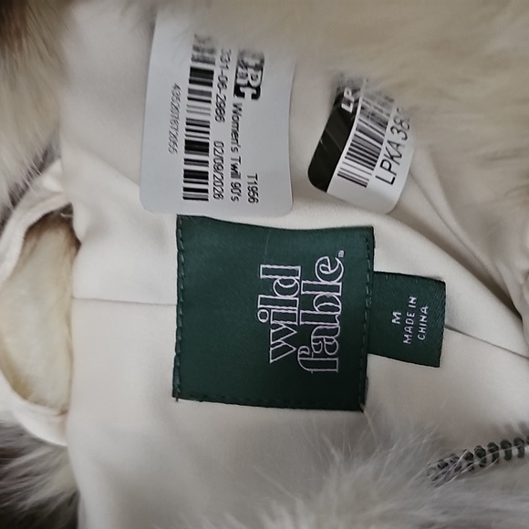 Wild Fable Women's Faux Fur Jacket - Picture 4 of 5